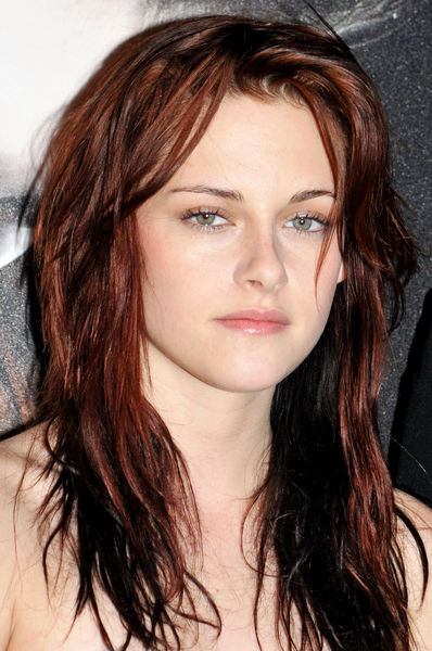 Kristen Stewart may star in Aki...