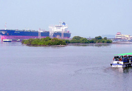 Mathrubhumi English - Shooting of fishermen; Italian crew taken ...