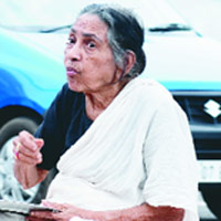 അരങ്ങില് ശാന്താദേവി അണിയറയില് ദമയന്തി
അരങ്ങില് ശാന്താദേവി അണിയറയില് ദമയന്തി