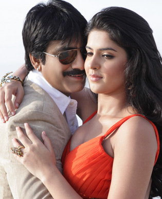 <p><span class='bannertitle'>Nippu movie stills</span><br /><span class='bannerdescription'>stills of telugu movie Nippu starring ravi teja, deeksha seth</span></p>
