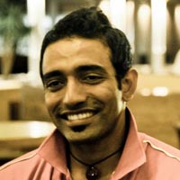റോള്‍ മോഡല്‍

