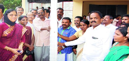 ജില്ലാകലോത്സവം: പന്തലിന് കാല്‍ നാട്ടി 