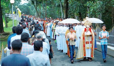 അല്‍ഫോന്‍സാ സന്നിധി ഉണര്‍ന്നു 